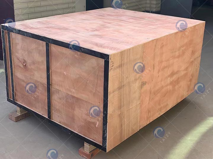 Wooden case packing of the fish pellet machine
