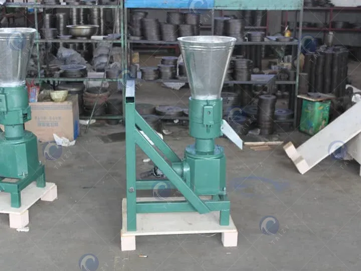 Animal Feed Pellet Making Machine For Pourlty 4 Feed pellet making machine with pto