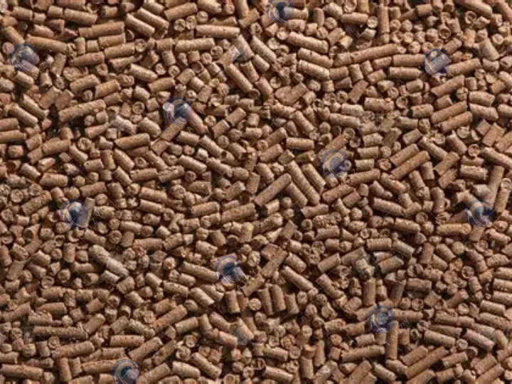 Chicken Feed Pellet Making Machine 9 Finished products of chicken feed pellet making equipment