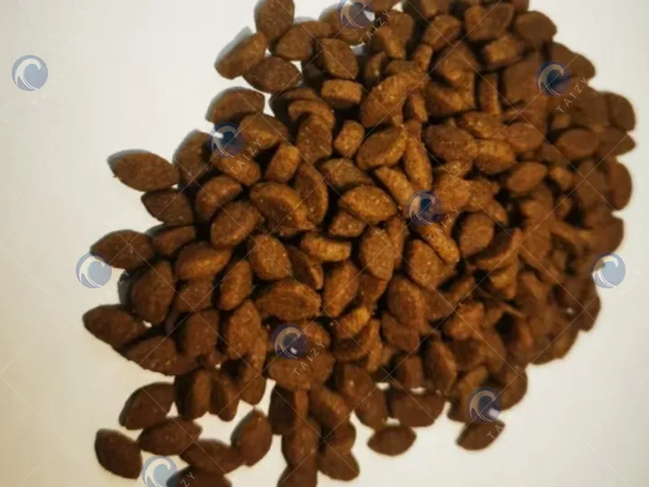 Pet dog food pellets