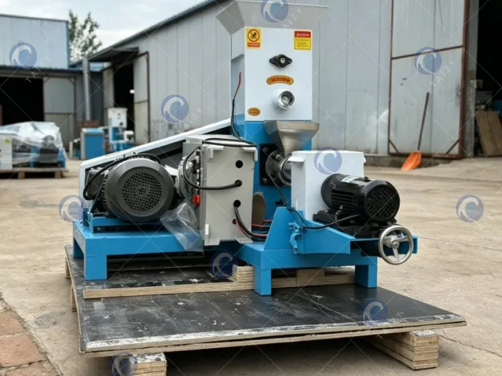 Floating fish food pellet making machine