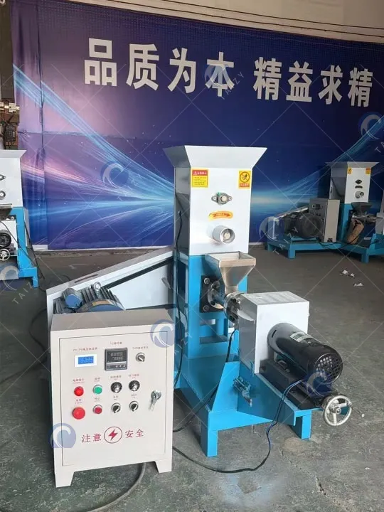 Floating fish food pellet machine